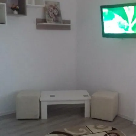 Apartament Garsoniera Marleny Năvodari